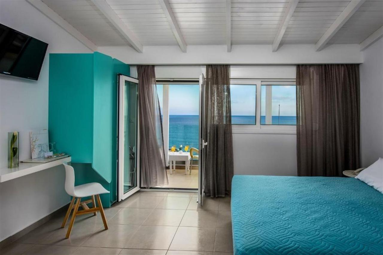 Coral Hotel Ierápetra エクステリア 写真