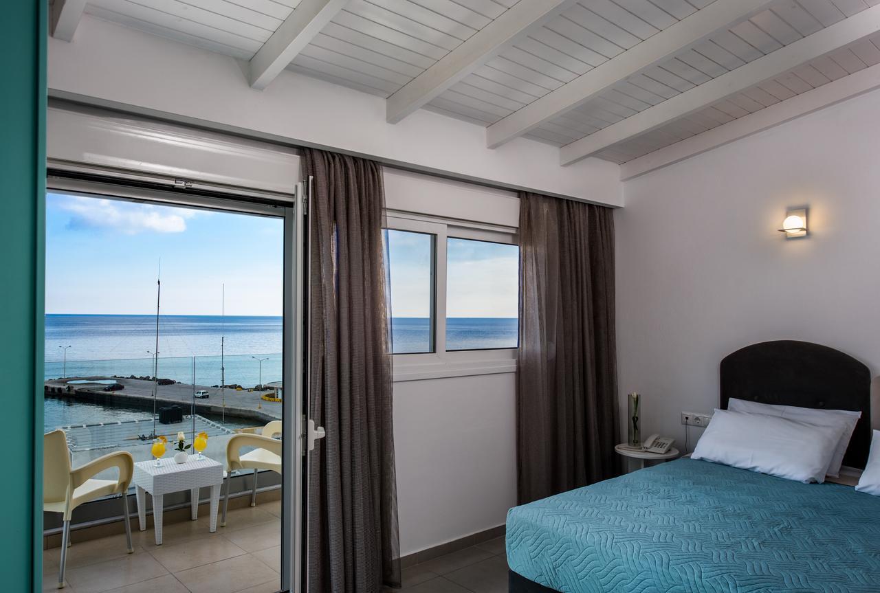 Coral Hotel Ierápetra エクステリア 写真