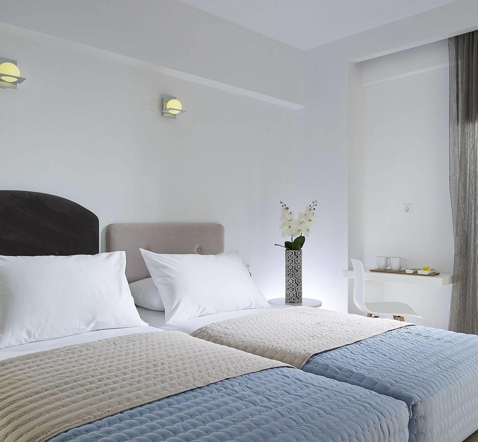Coral Hotel Ierápetra エクステリア 写真