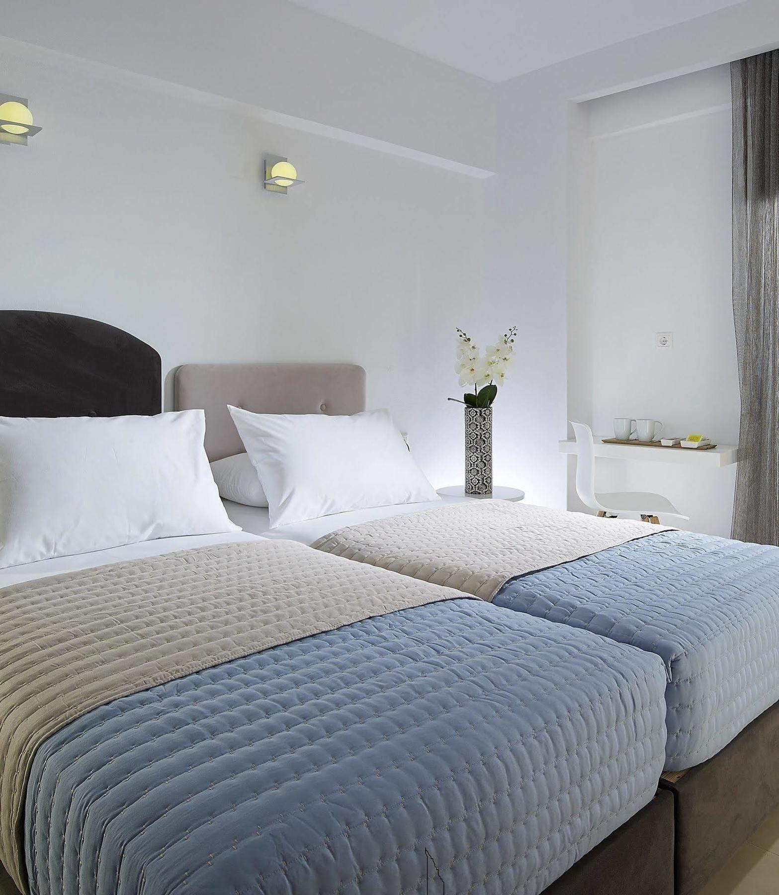 Coral Hotel Ierápetra エクステリア 写真