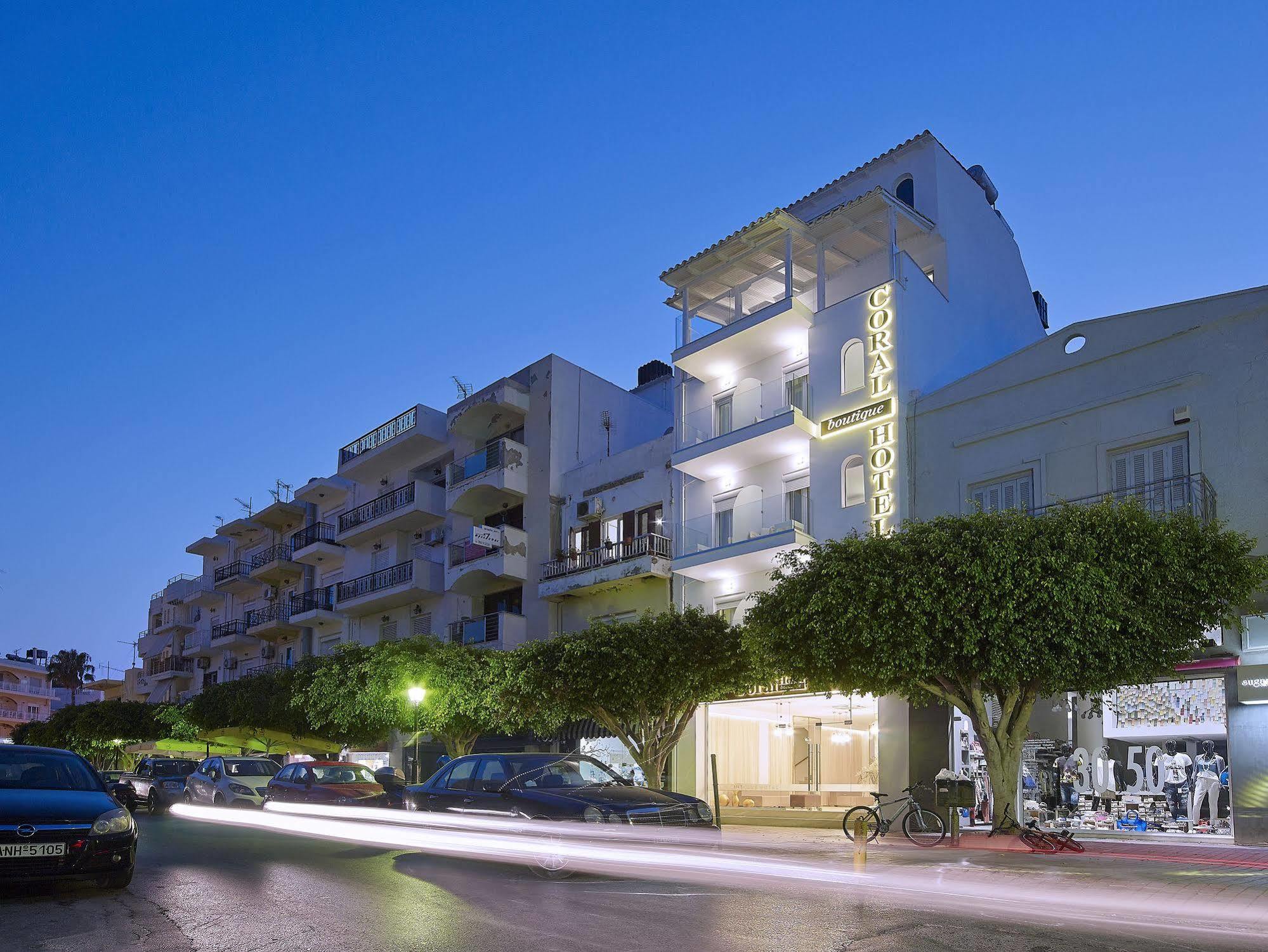 Coral Hotel Ierápetra エクステリア 写真